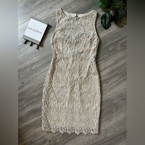 Alice + Olivia Amea metallic lace sheath dress size 0